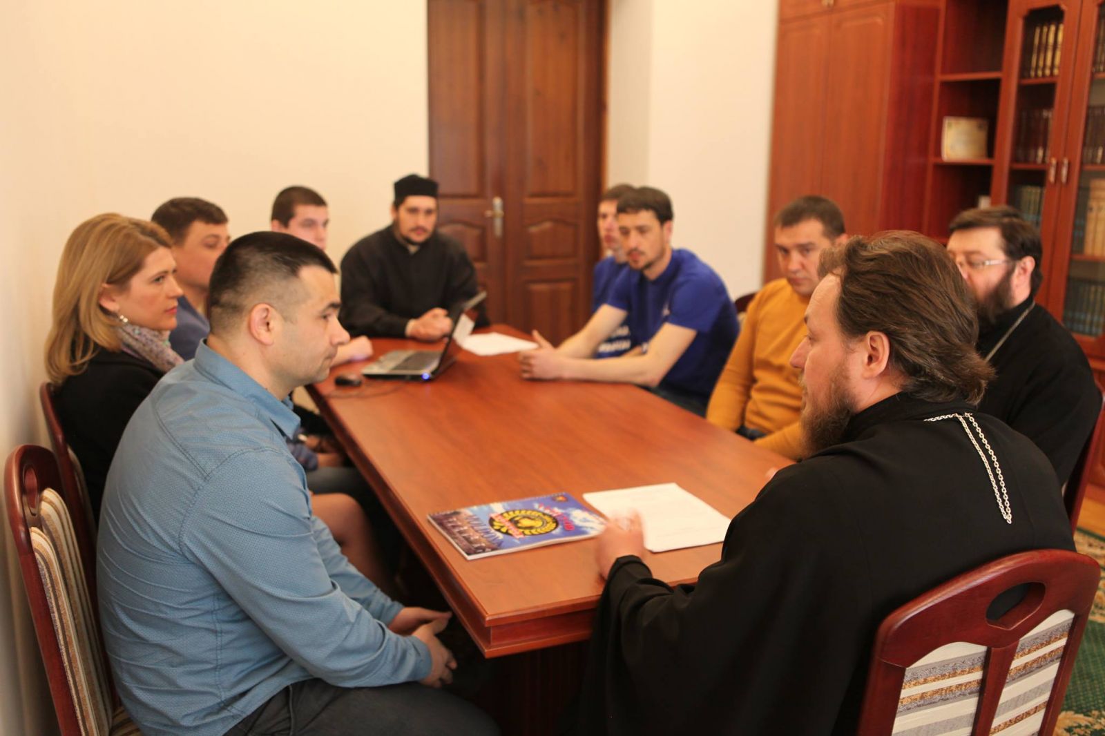 La Direcția mitropolitană au fost discutate modalitățile de cooperare între Biserică și asociațiile de tineret 