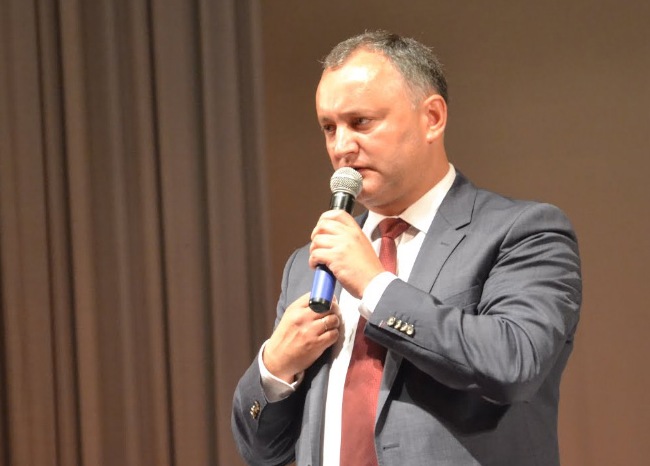 Dodon s-a întîlnit cu migranții moldoveni din Moscova