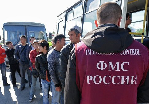 O metodă nouă de luptă contra imigranților ilegali în Rusia