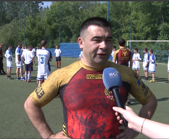 Ministrul Jizdan a jucat fotbal alături de membri ai Federației „Voievod” și copii social-vulnerabili 